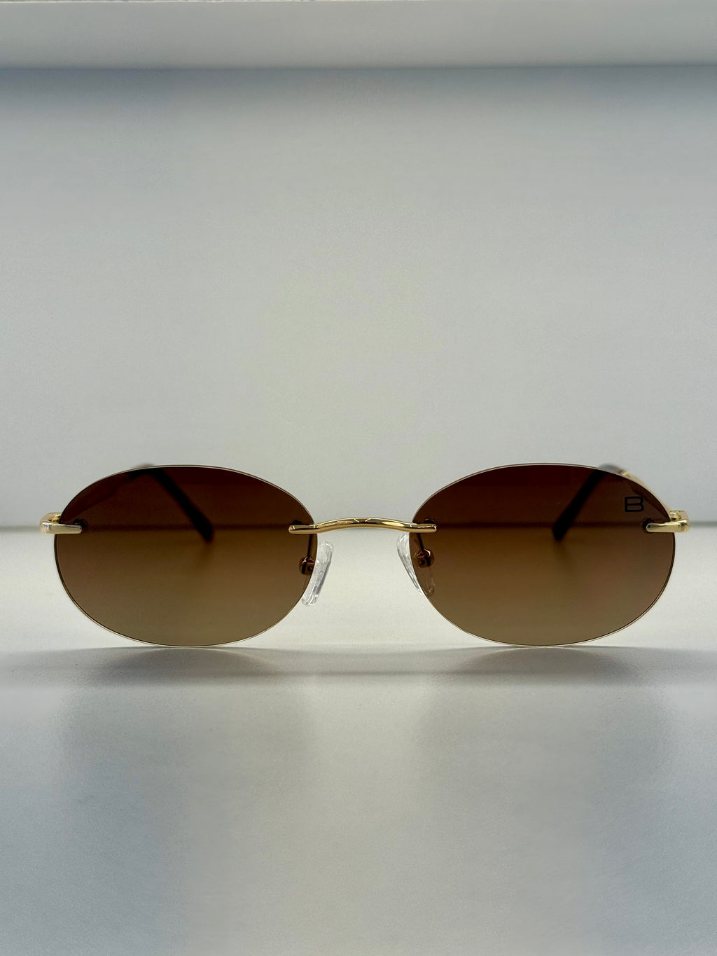 Oval frameless