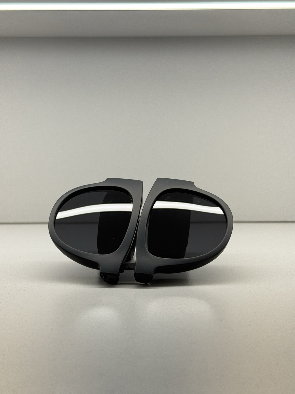 Foldable glasses