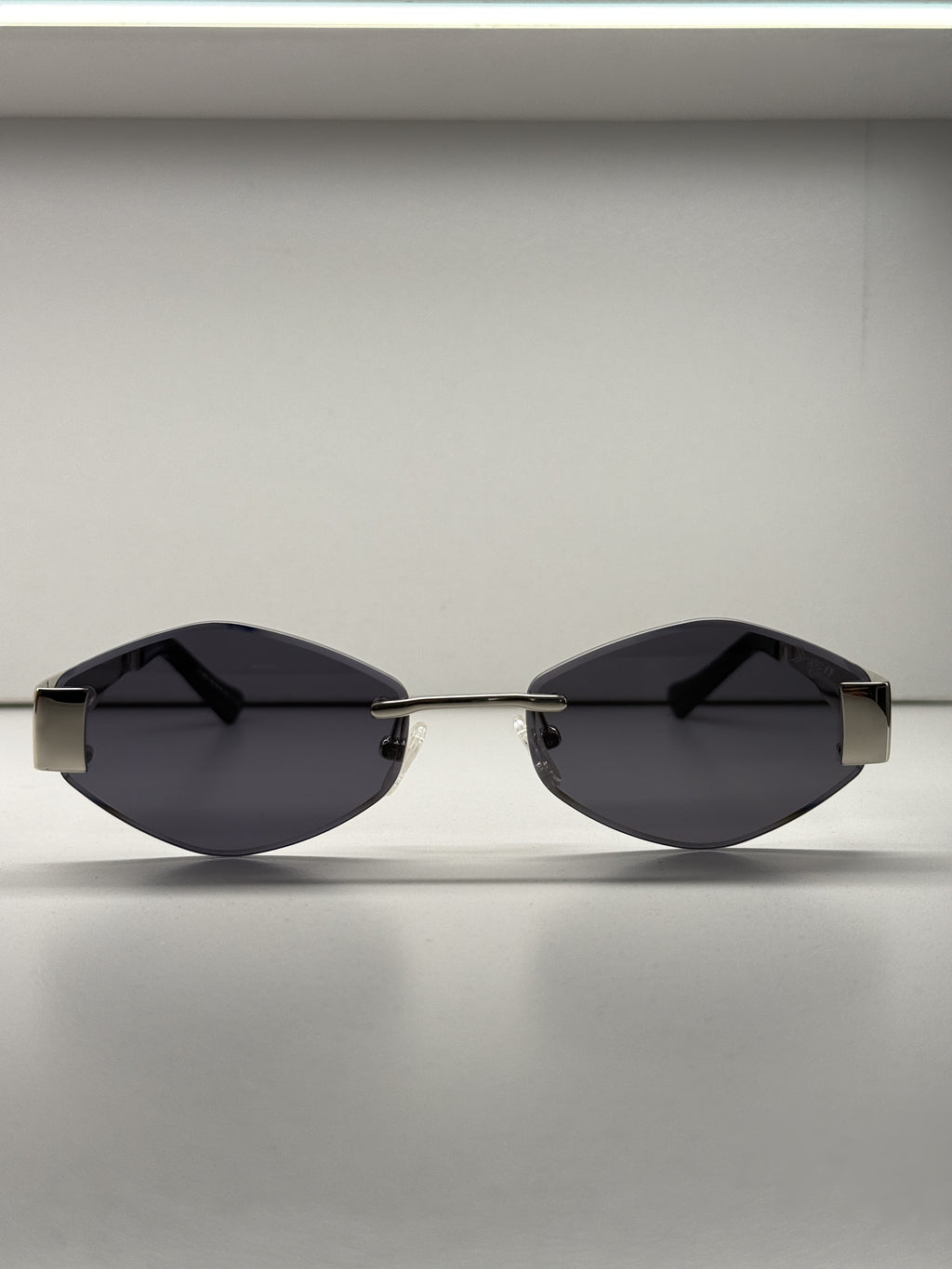 Frameless hexagon sunglasses- GLT9290