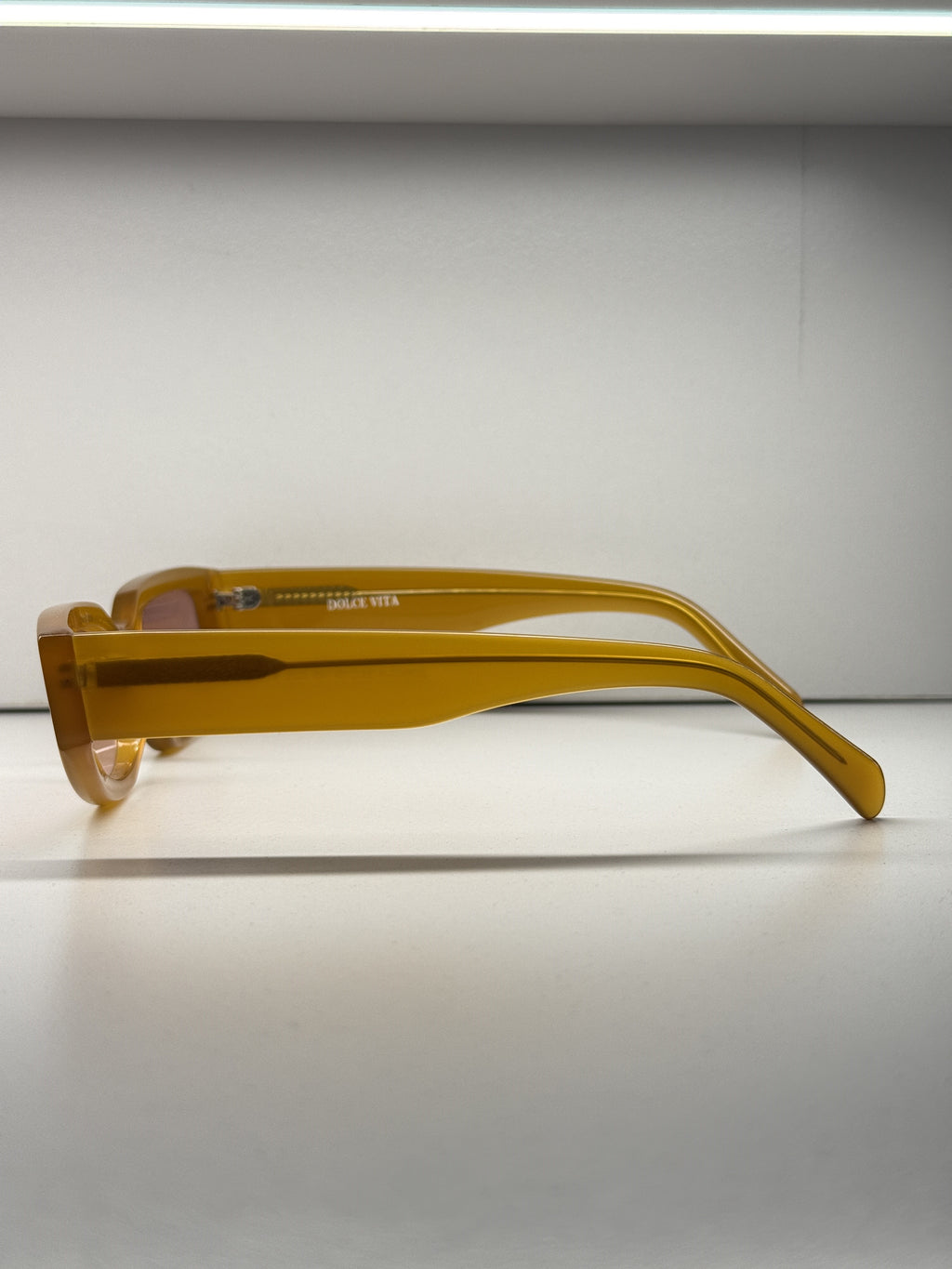 Cat-eye sunglasses sonic A