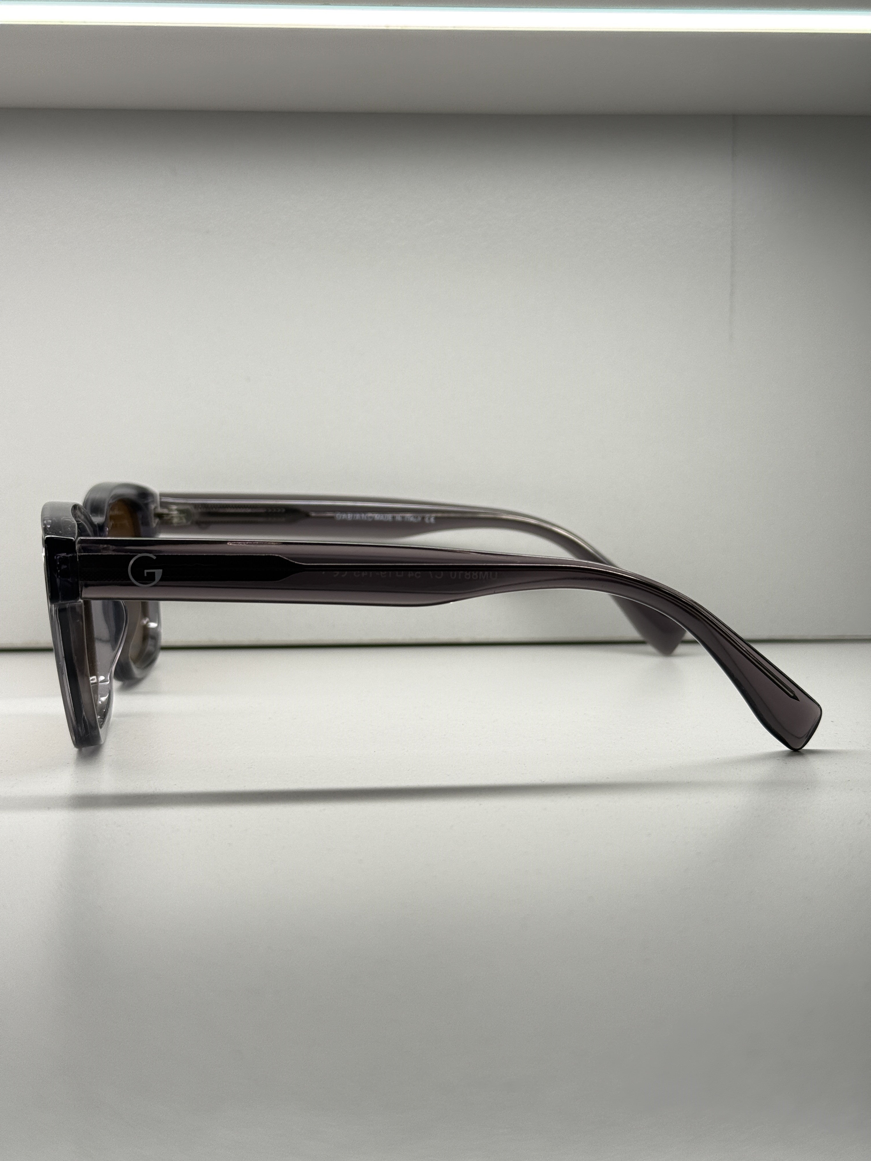 Grey rectangle sunglasses-UM8810