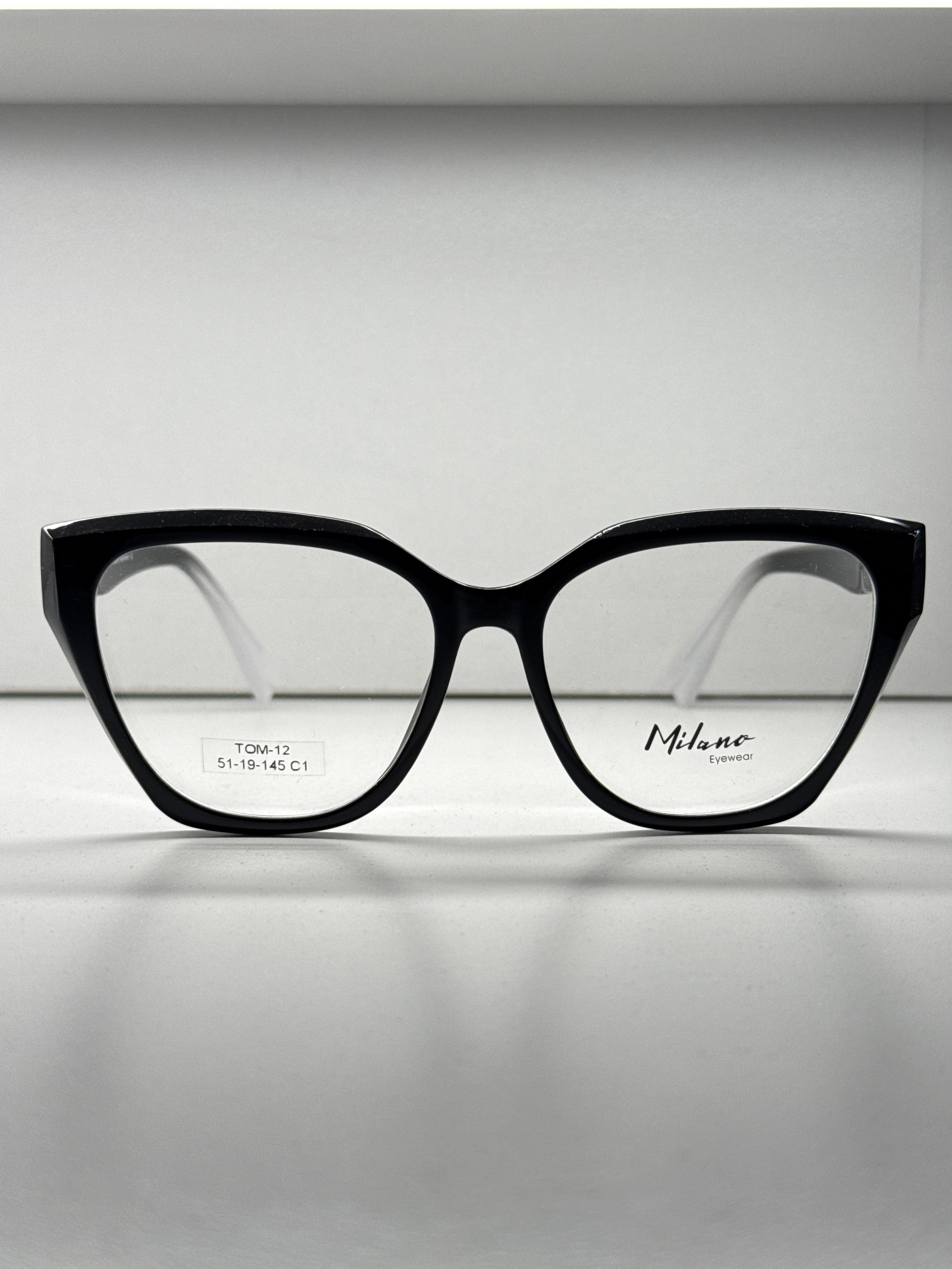 Cat-eye Clip-on eyeglasses