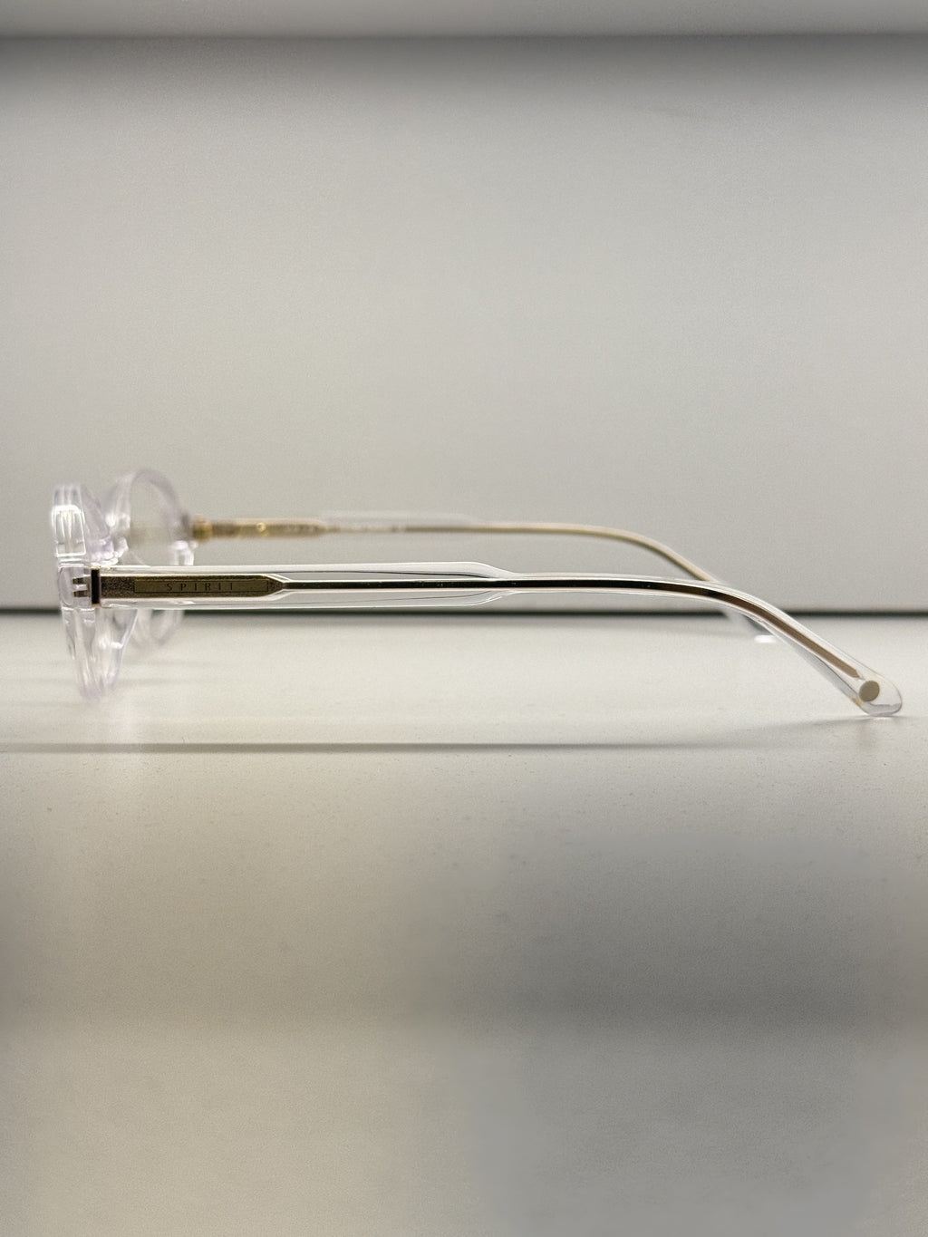 Trendy oval Eyeglasses- MOD213