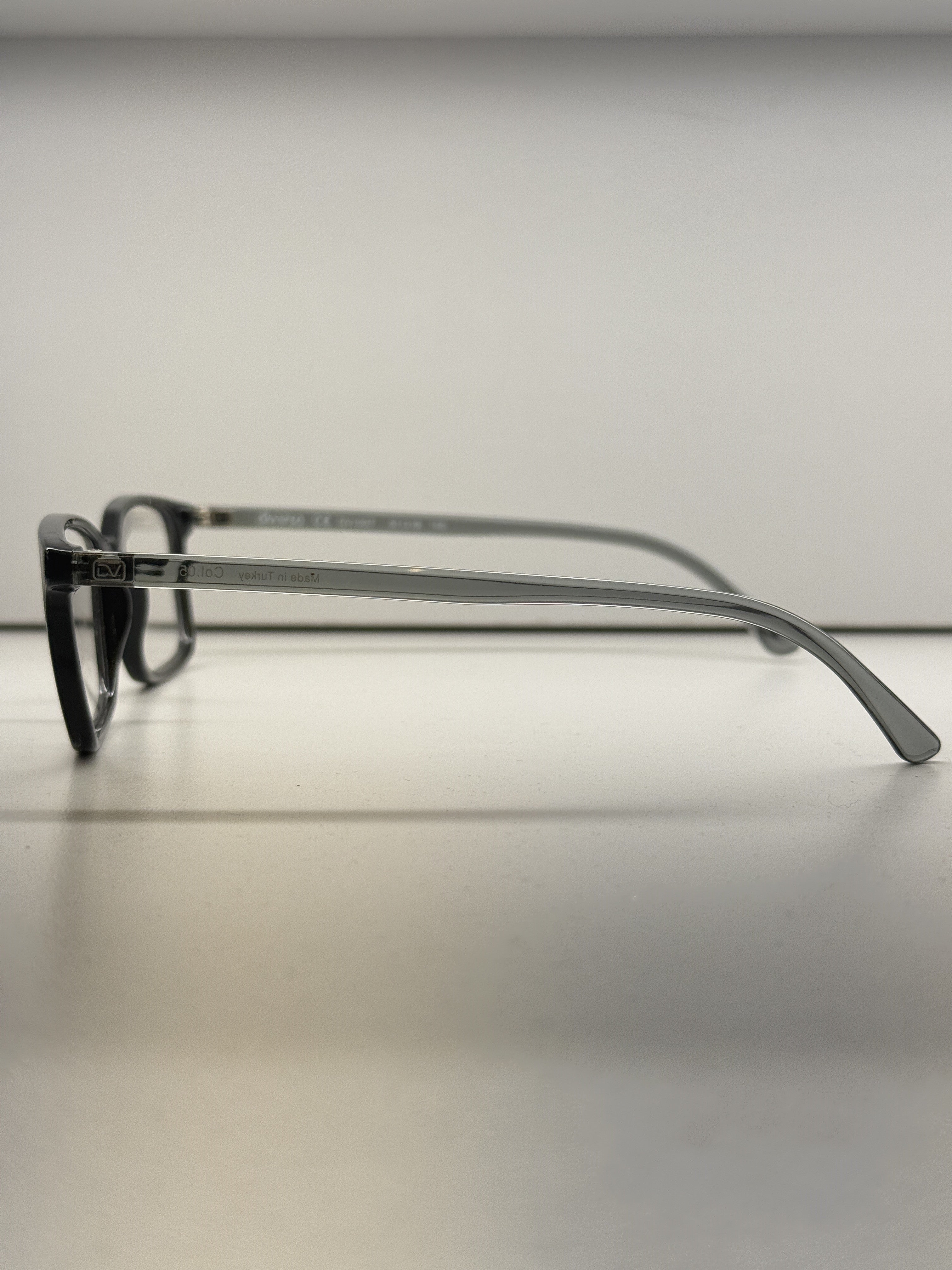 Unbreakable eyeglasses- DV 1114